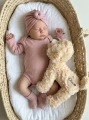 Jasnobeżowy piesek pluszowy Maltipoo z personalizowanym serduszkiem