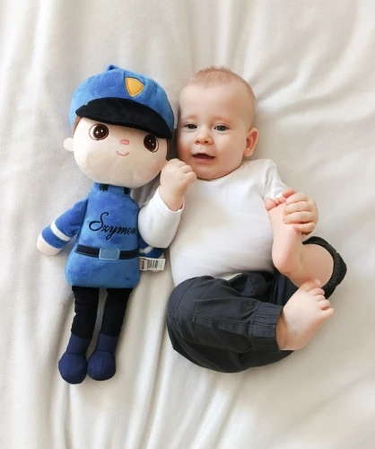 Personalizowany pluszowy Policjant z imieniem jako prezent dla niemowlaka
